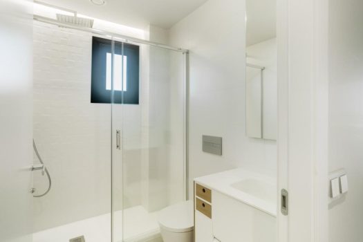 Geweldige appartementen in een woonwijk in Mil Palmeras, op 100 meter van de zee