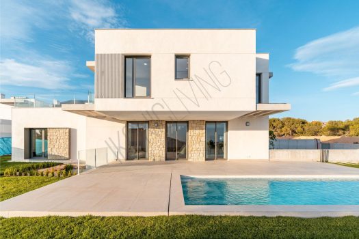 Turnkey villa’s in Finestrat met uitzicht op de skyline van Benidorm