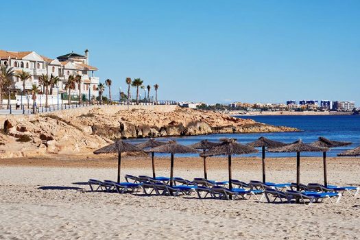 Luxe appartementen in Punta Prima op slechts 300 meter van het strand en met uitzicht op zee