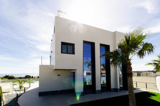 Luxe villa in Campoamor met prachtig zeezicht