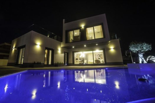 Luxe villa in Campoamor met prachtig zeezicht
