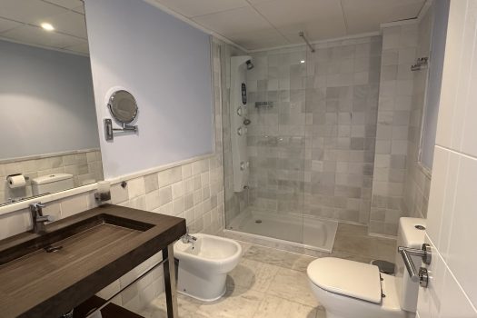 Uniek appartement met zeezicht in El Campello, Costa Blanca.